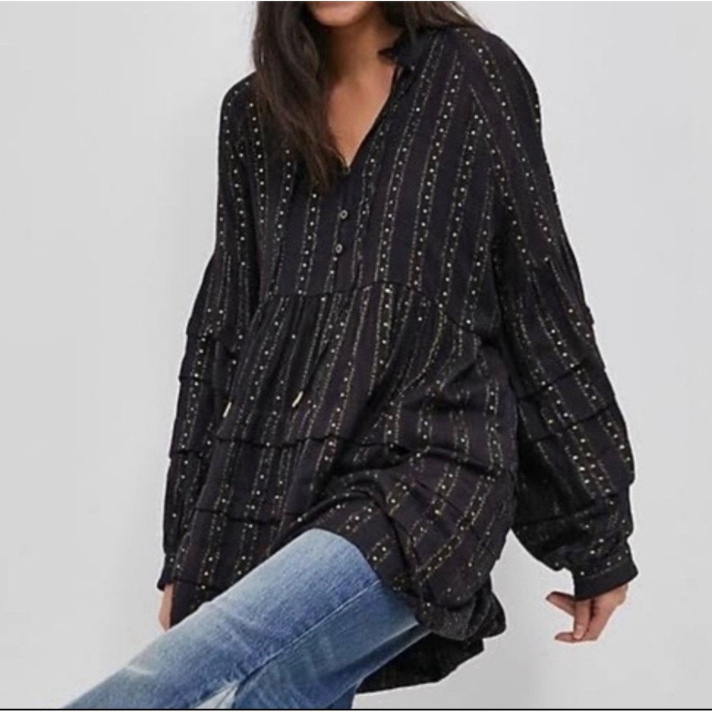 Anthropologie Size-M Womens Quinn Tunic Top Black with Gold Metallic Sequins